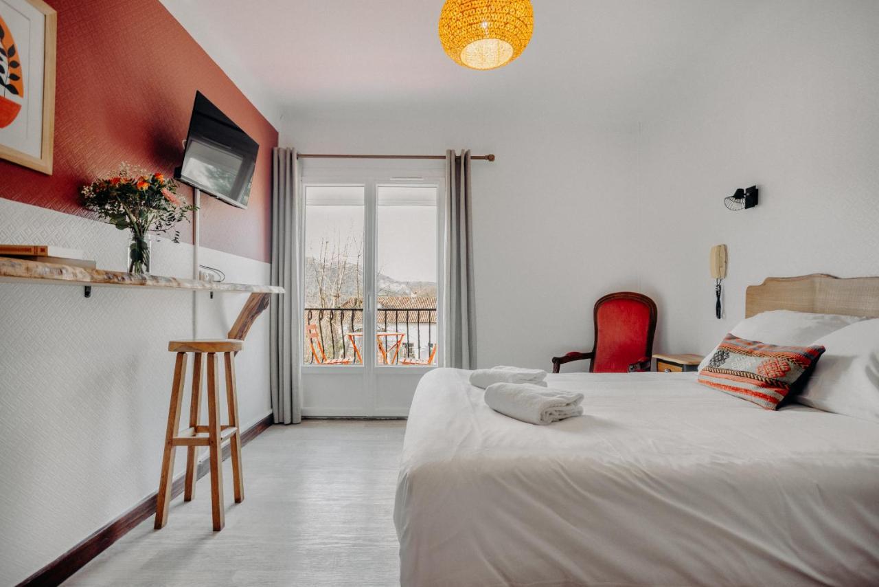 Logis Hotel Restaurant Espelletenia Larceveau-Arros-Cibits Eksteriør billede